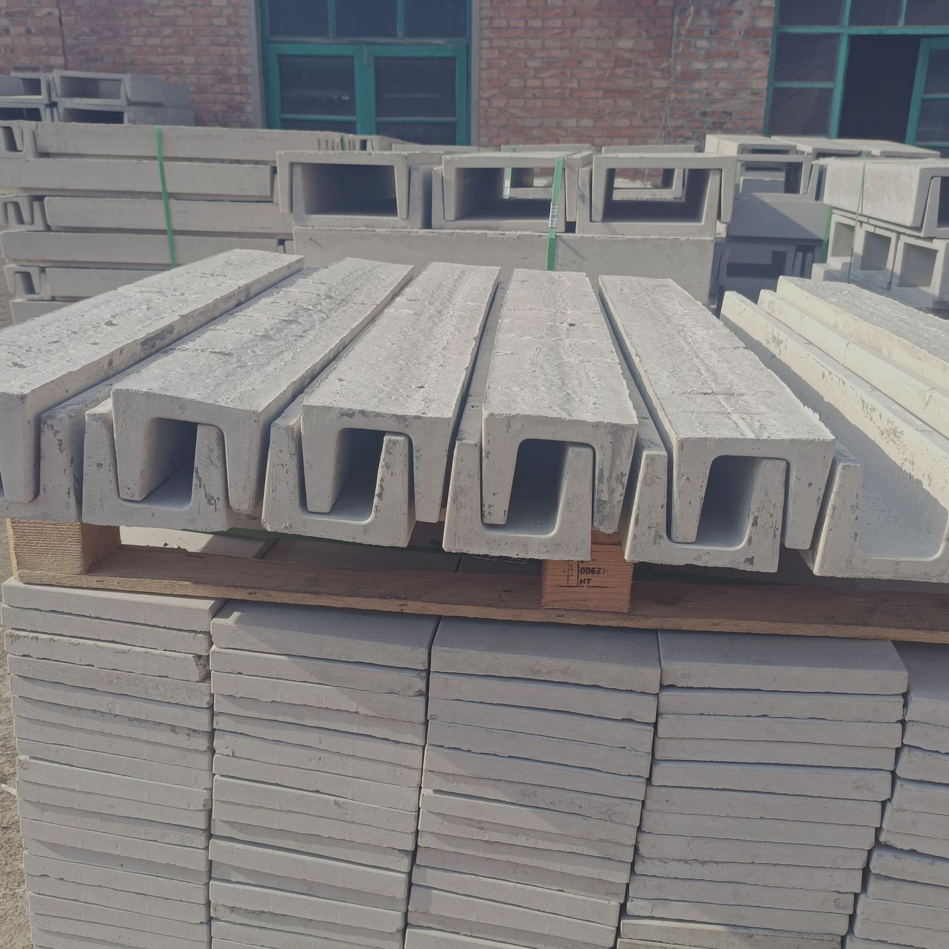 厂家直销 水泥预制排水u型槽水泥混凝土电缆电线沟槽铁路电力施工