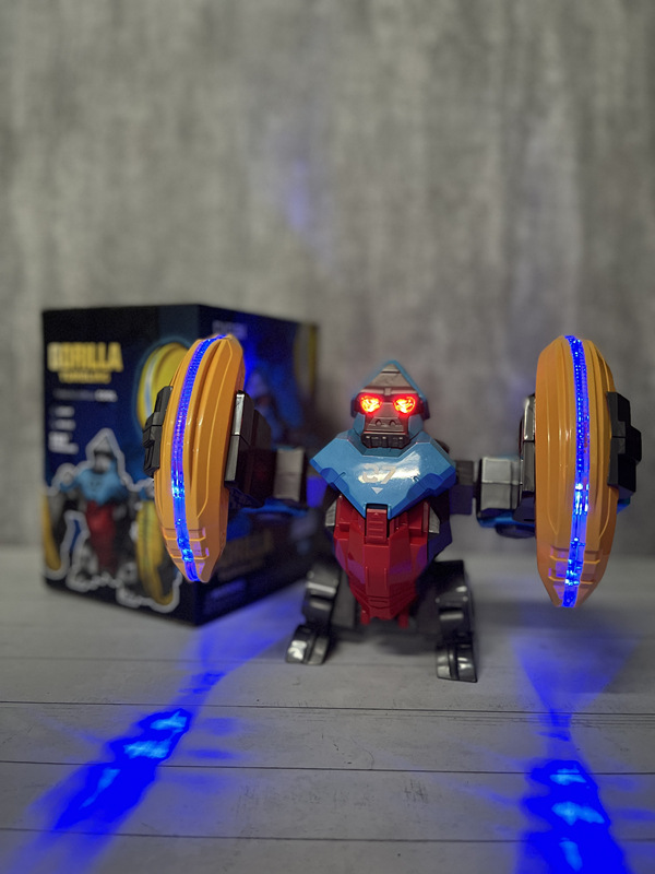 抖音特技电动翻滚大猩猩玩具电动机器人音乐灯光儿童节日礼物跨境