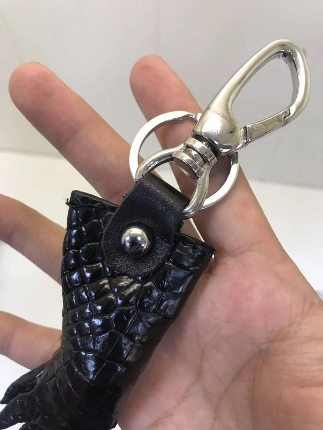 泰国鳄鱼爪子钥匙扣个性潮流真鳄鱼皮汽车挂扣时尚简约创意挂件