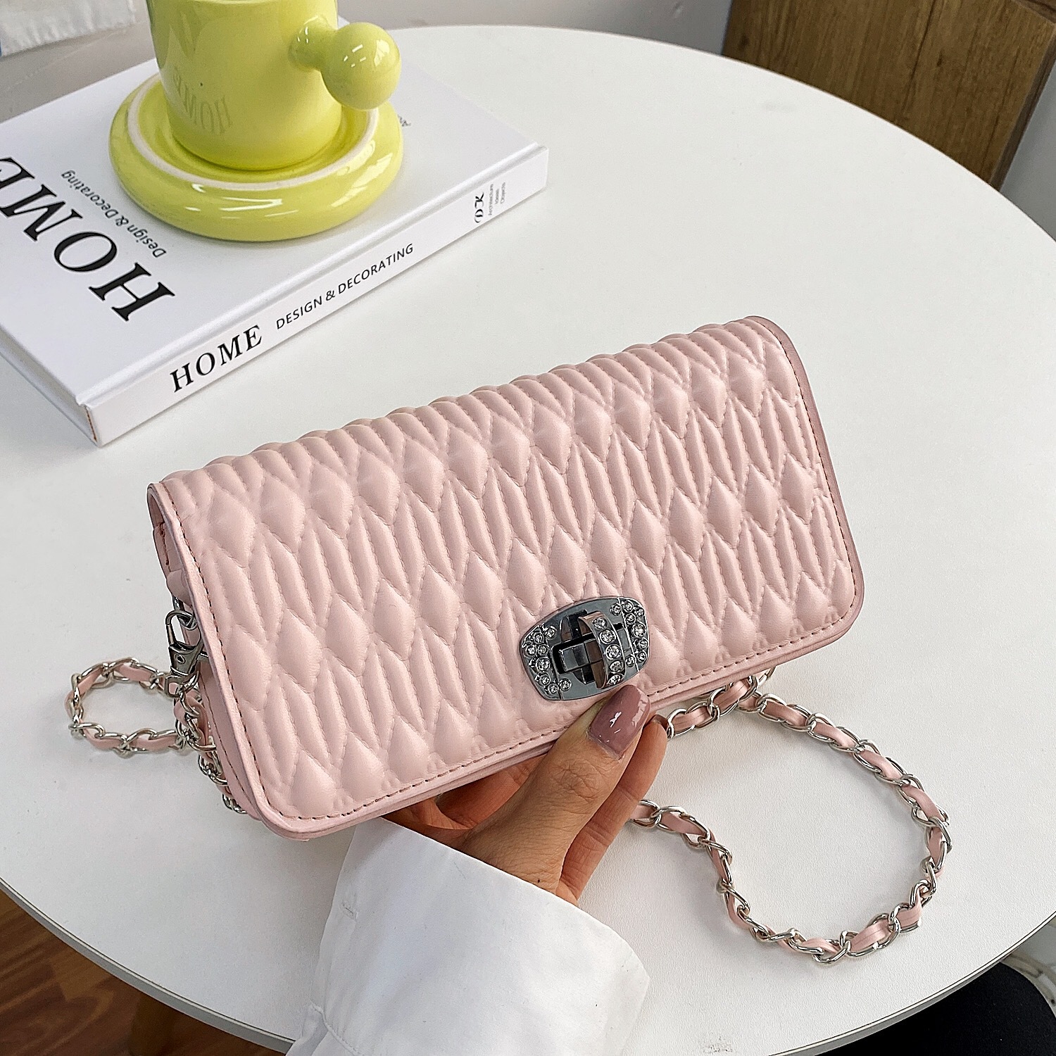 2021 Fresh Diamond Check Bag Women's Casual Sewing Line Shoulder Messenger Bag Summer New Pleated Fashion Small Square Bag