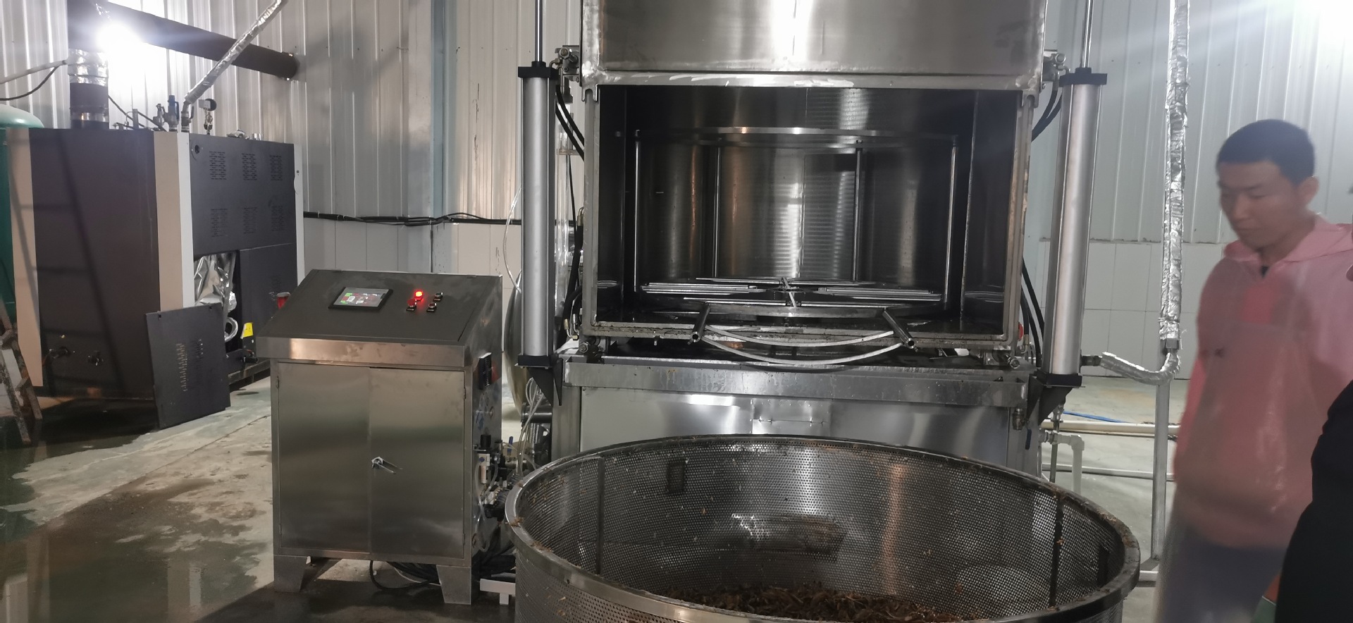 国邦供应海产品低温油炸机牛肉干鸭脖香酥小黄鱼真空油炸机