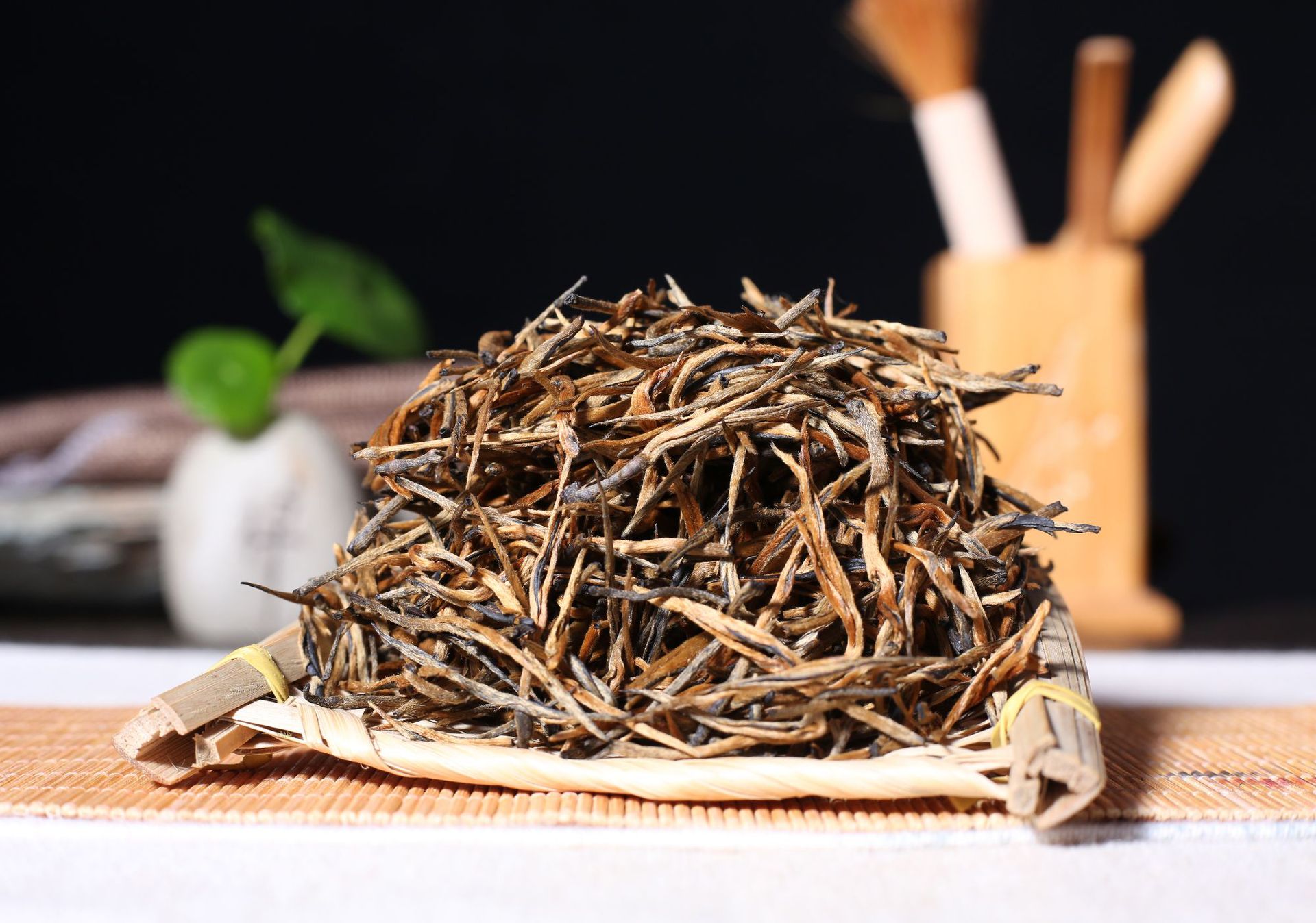 批发云南凤庆滇红功夫红茶2021年叶凤庆单芽制做小金针春茶蜜香