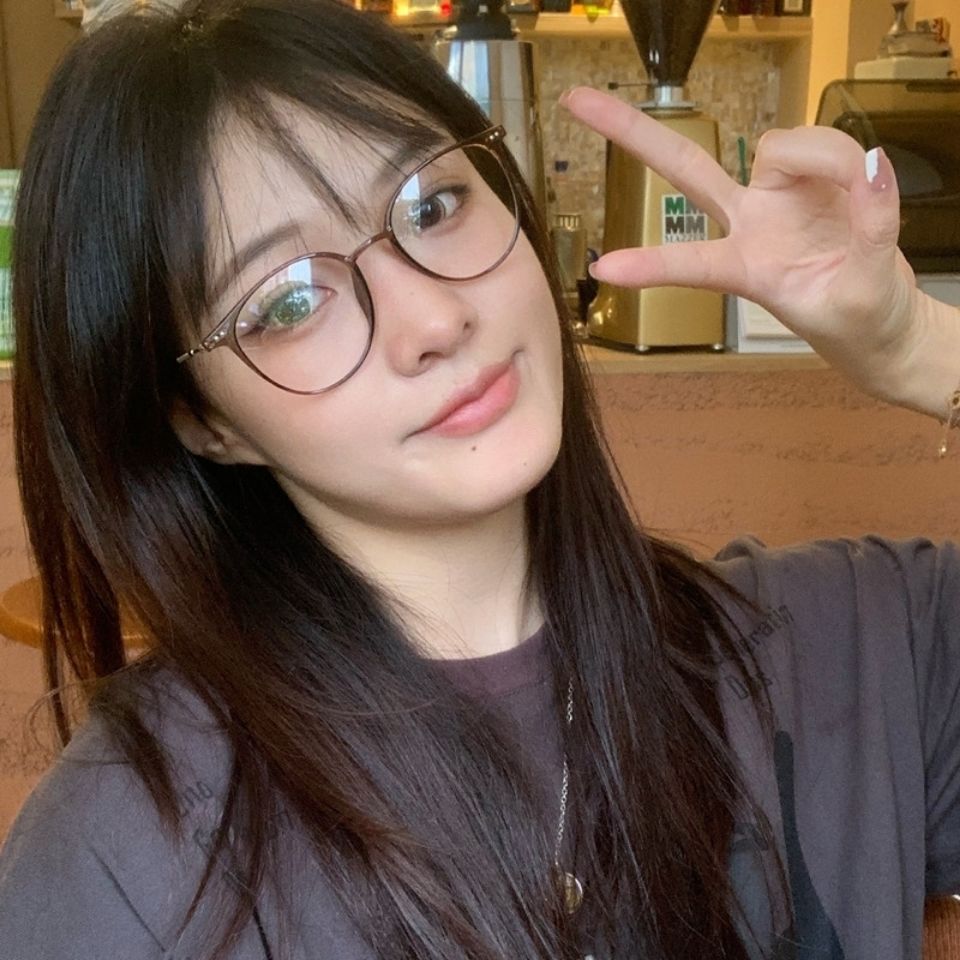 防蓝光眼镜近视女冷茶色素颜抗辐射潮可配度数平光眼镜显脸小