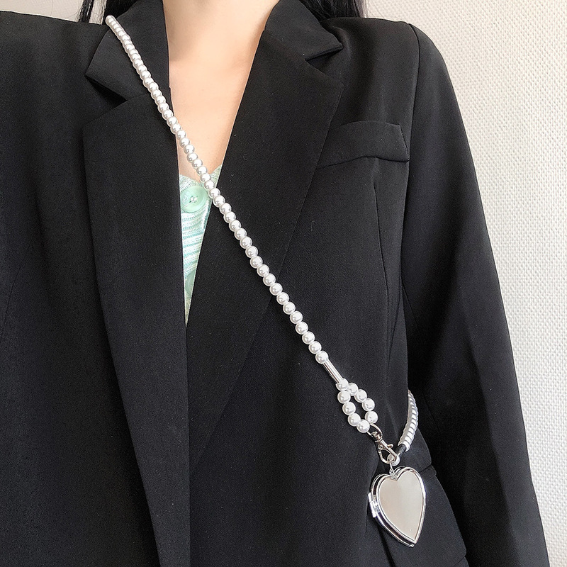 新款珍珠银色爱心镜面斜跨腰链西装链网红潮流同款搭配装饰链