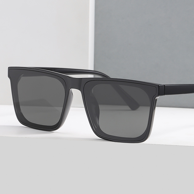 2021年中单同款方形男款tr90太阳镜时尚墨镜街潮男必备街驾驶镜