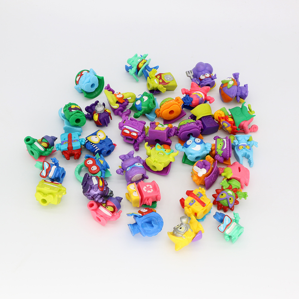 外贸散货 新款带披风垃圾虫软胶玩具 扭蛋玩具 跨境小公仔 玩具