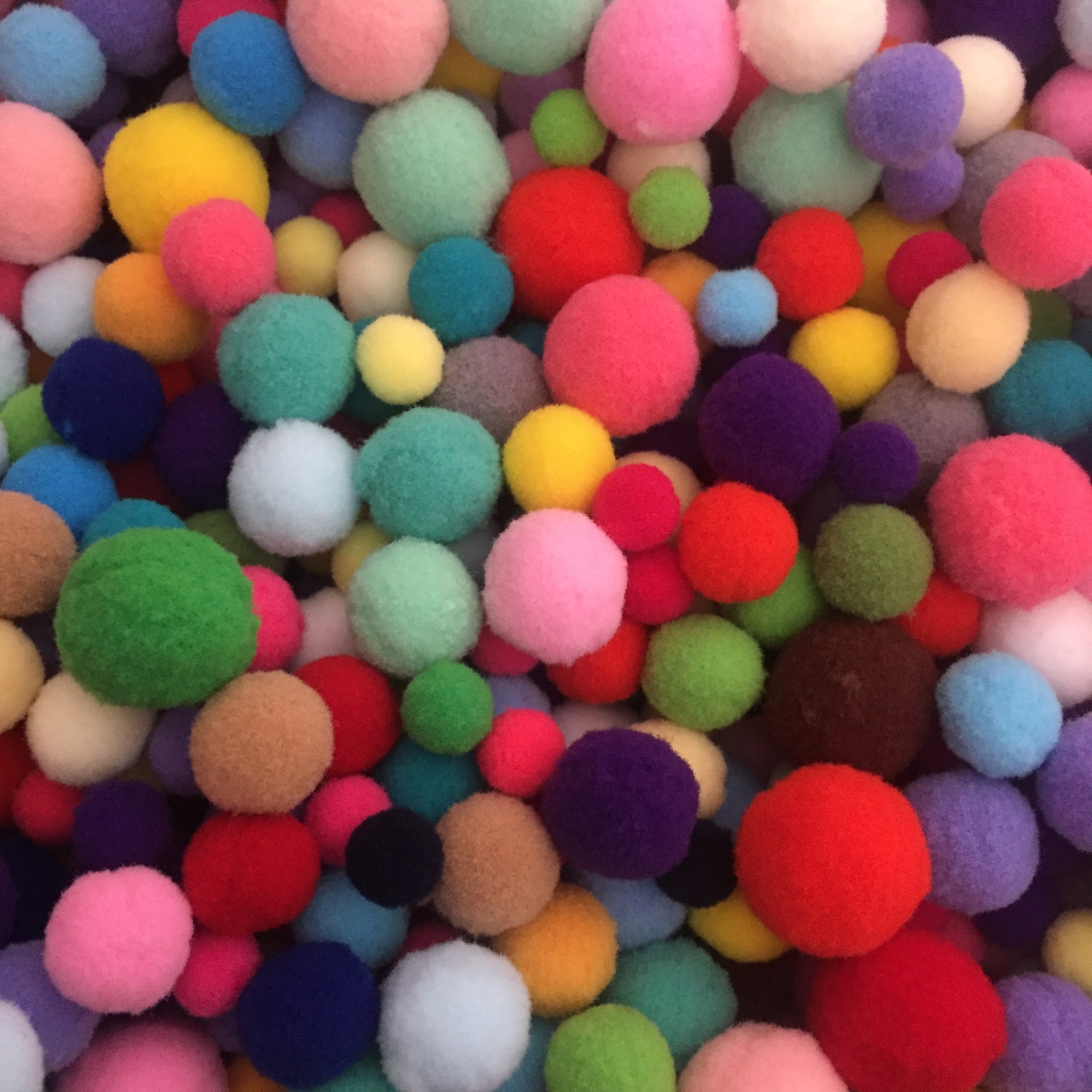 现货高弹毛绒球幼儿园手工diy材料涤纶毛毛球村上隆 太阳花毛球