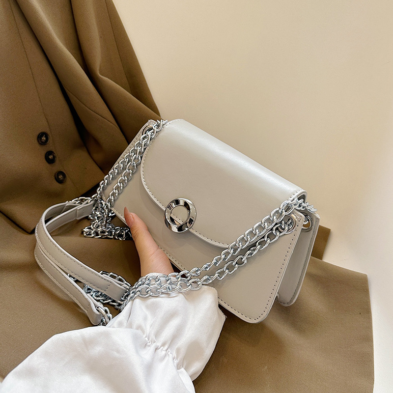 Cross-Border 2023 Autumn New High Texture Light Luxury Small Square Bag Fashionable Stylish Outfit Women's Bag One-Shoulder Crossbody Chain Bag