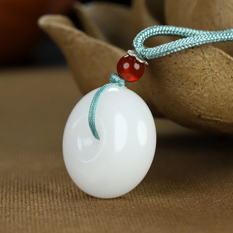 0成交2件批发玉石礼品  金丝玉白玉平安扣吊坠 男女款 玉石挂件￥3.