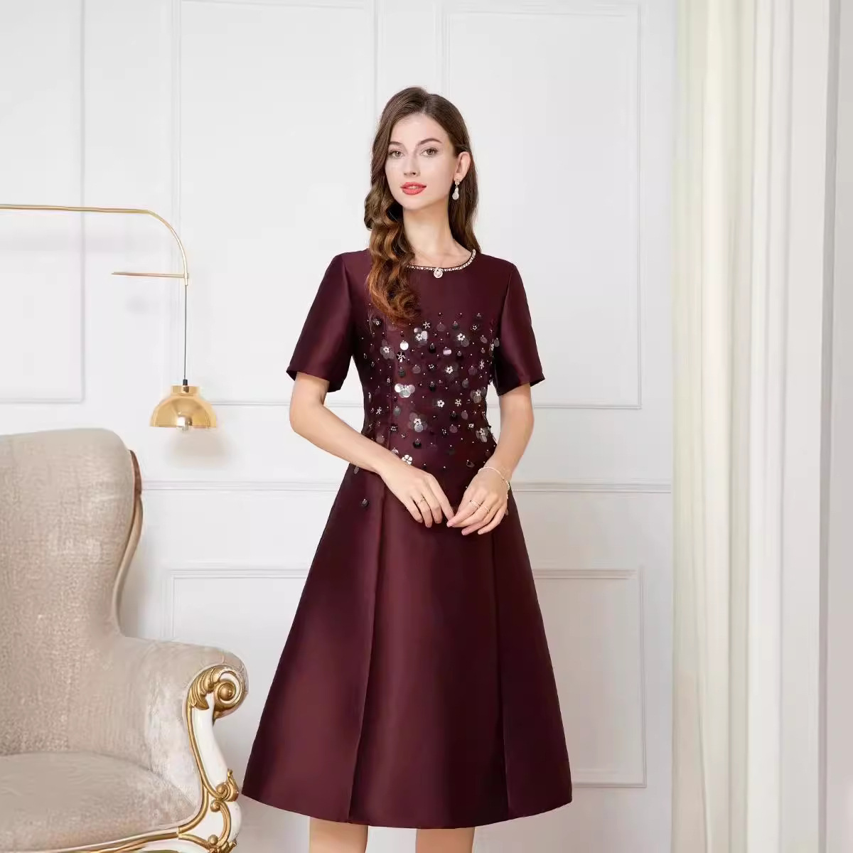 高端气质修身婚宴会晚礼服立体花时尚露肩优雅气质裙子显瘦表演服