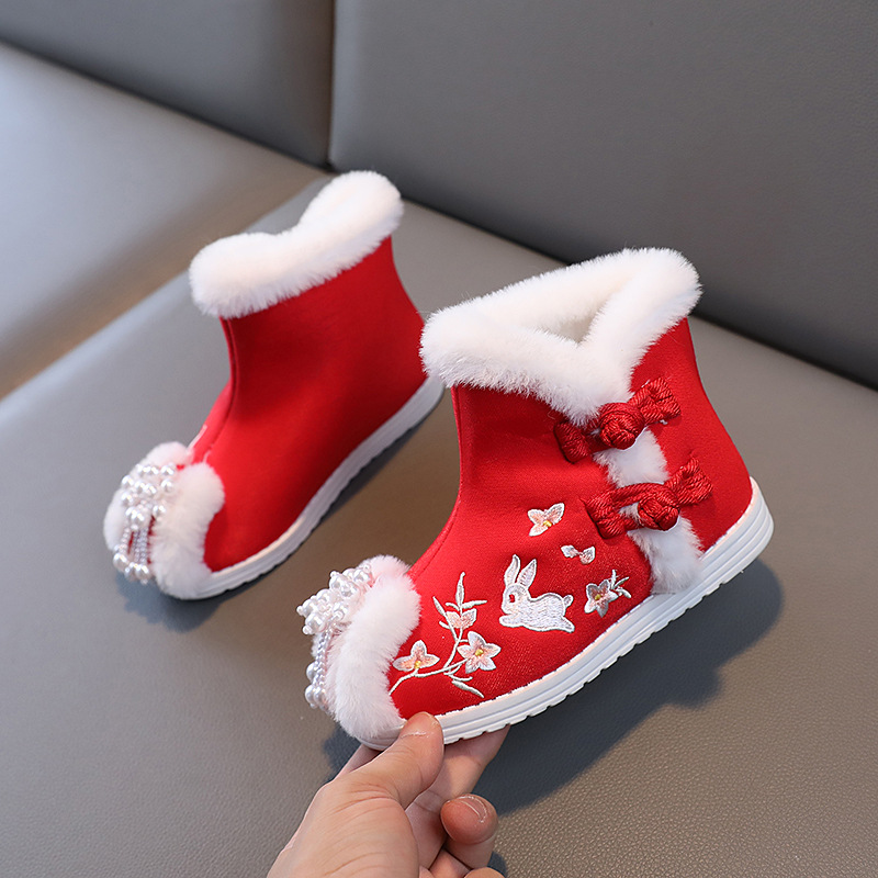 Winter the Han-Style Clothing Shoes Children's Embroidered Shoes Girls' Old Beijing Cloth Shoes Red Thick Antique Boots One Piece Dropshipping