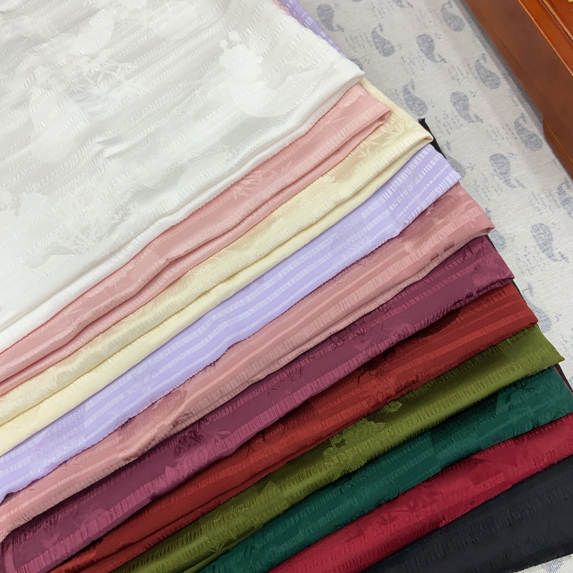 厂家现货直销暗纹提花布衬衫旗袍连衣裙家居服汉服洛丽塔服装面料