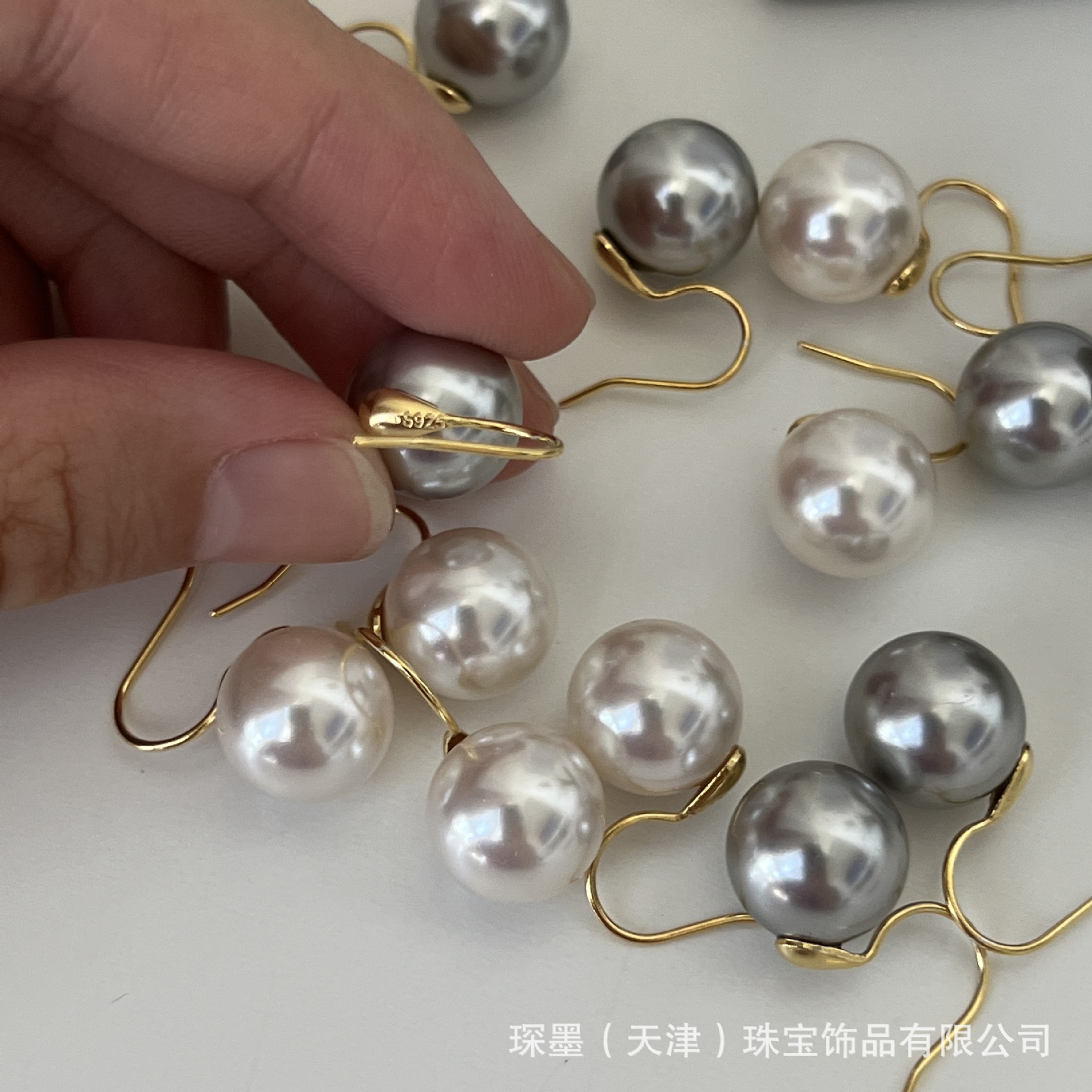 Chen Mo Mild Luxury Retro Sterling Silver Pearl Earrings 925 Silver Needle Women's High Heels Ear Hook Simple Niche Commuter Earrings