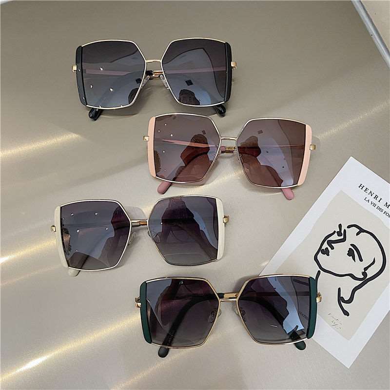 2022 Korean Style New Large Frame Square Fashionable HD Sunglasses Women's Big Face Sunshade Driving Street Shot Sunglasses