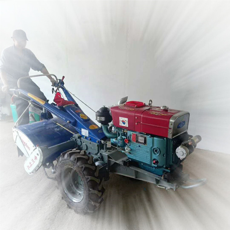 18马力151型手扶拖拉旋耕松土施肥播种耙地机农用手扶拖拉机