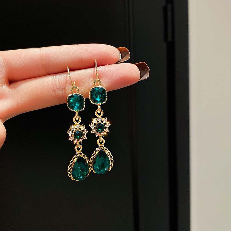 祖母绿水滴耳环新款潮小众设计感耳饰女夏季网红高级耳坠批发