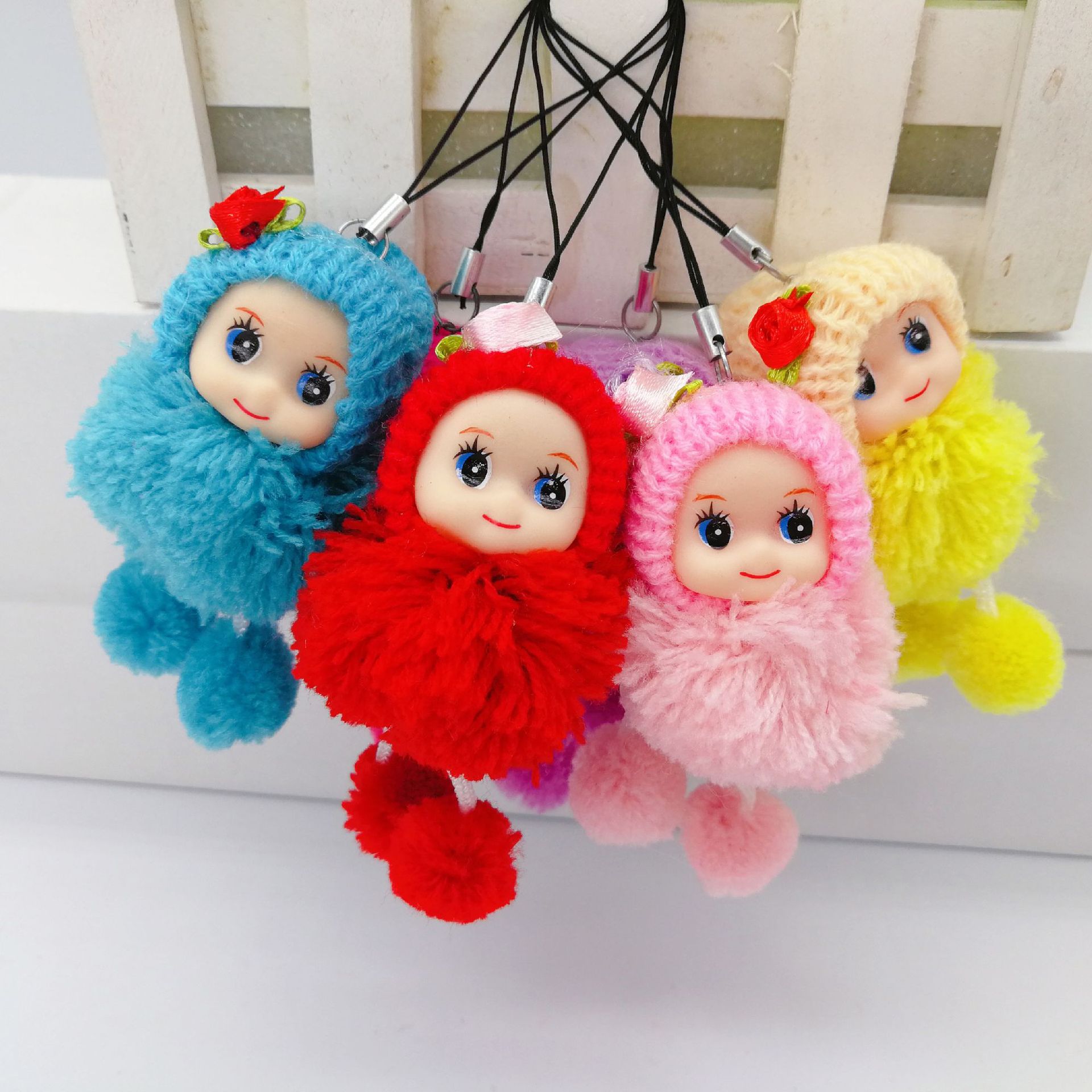 新款8cm毛线球迷糊手机挂件娃娃钥匙扣挂饰活动礼品吊脚娃娃批发