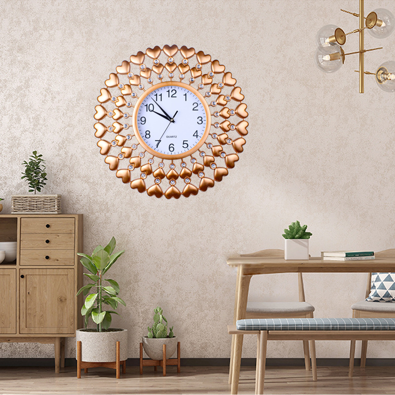 High-End Modern European Entry Lux Heart-Shaped Wall Clock Living Room Entrance Fashion Decorative Clock Simple Home Majestic Clock