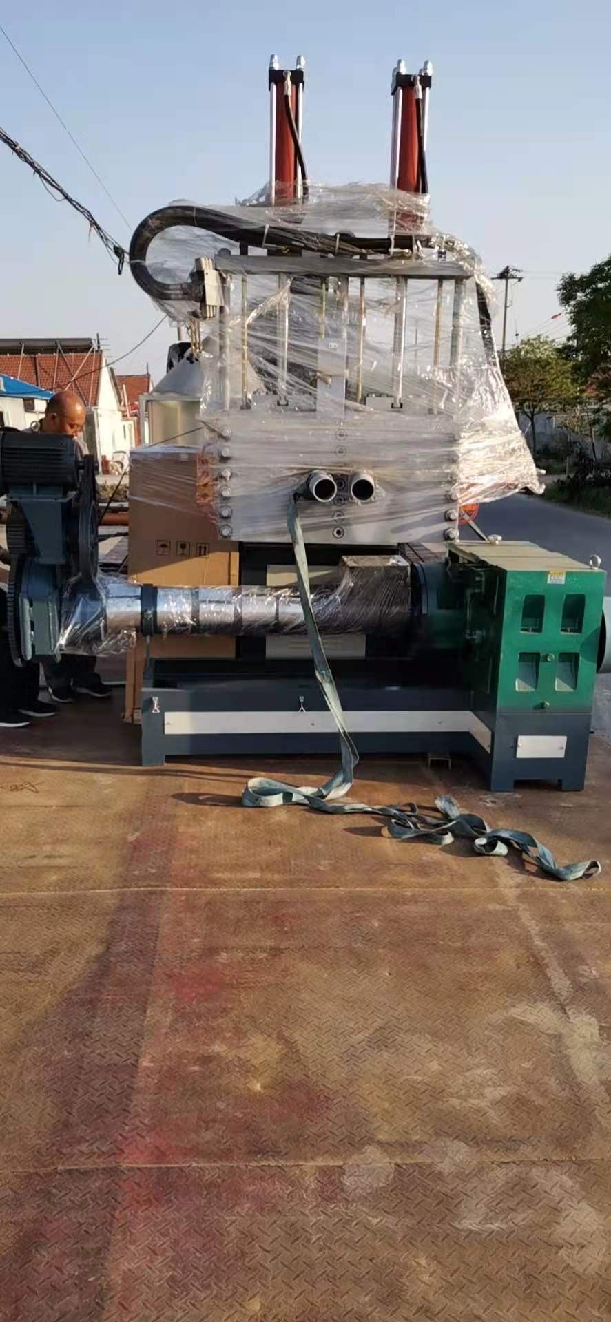 聚乙烯塑料大型单螺杆造粒机组 泡沫塑料造粒机 塑料粉碎机