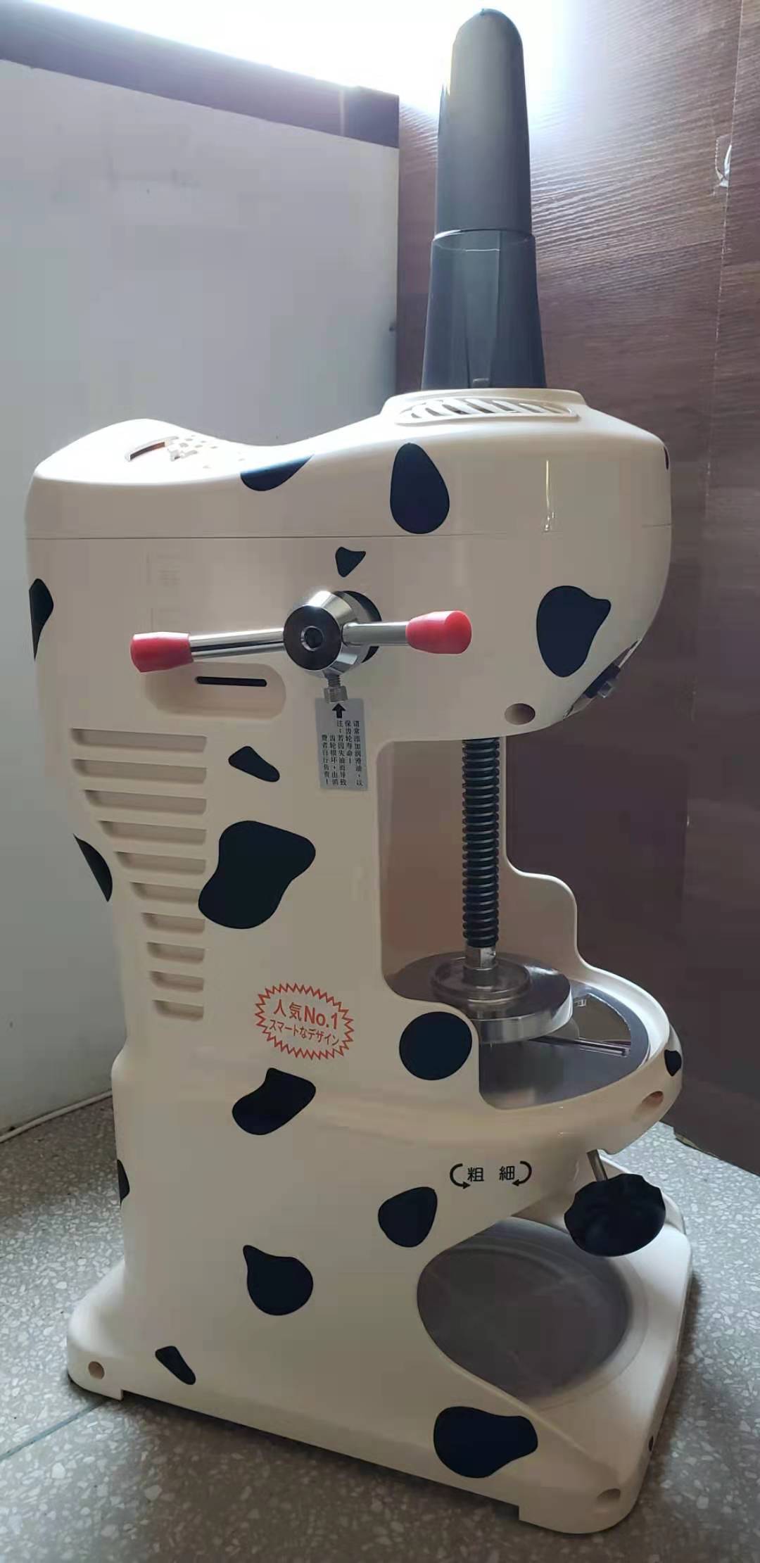 台湾钰堃新一代雪花刨冰机/绵绵冰机/削冰机/刨冰机/打冰沙机