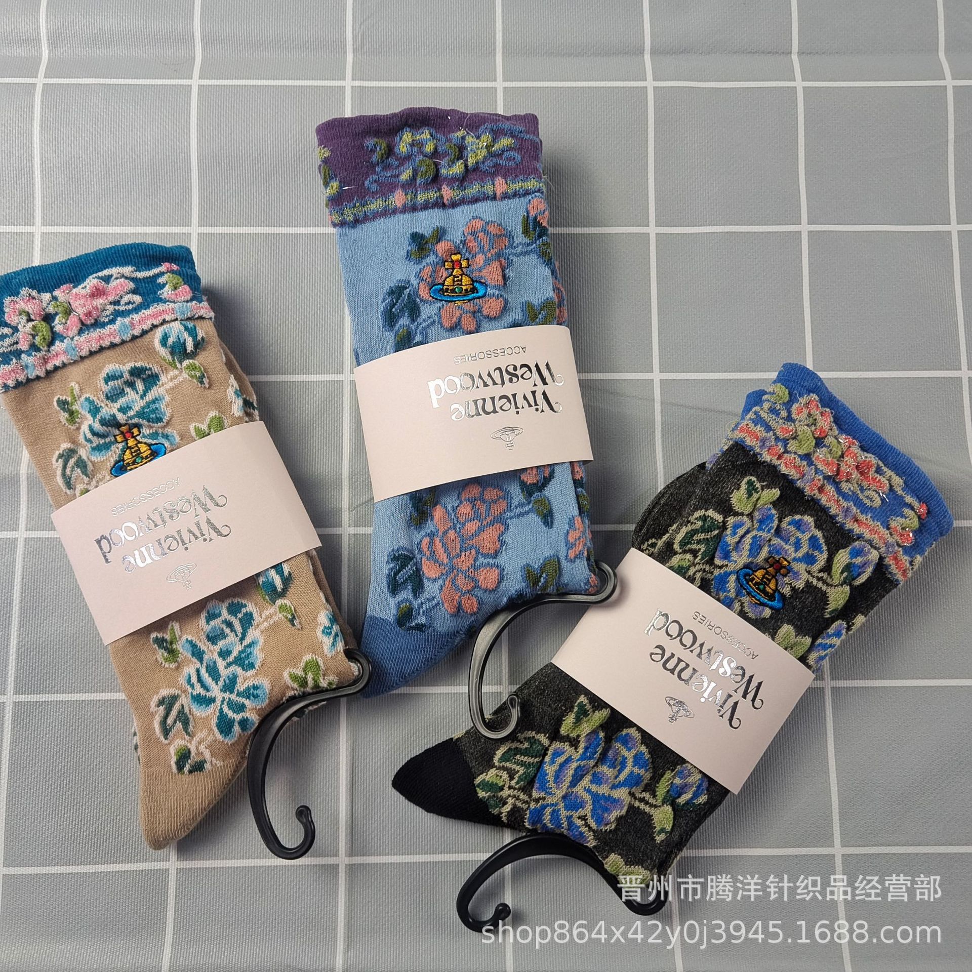 日系西太后土星刺绣袜子四季款文艺女袜棉质浮雕小碎花中筒袜批发