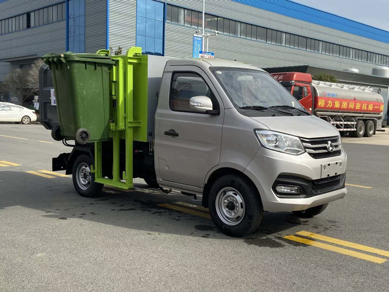 长安微型挂桶垃圾车可挂240升垃圾桶新款3立方垃圾箱带液压举升