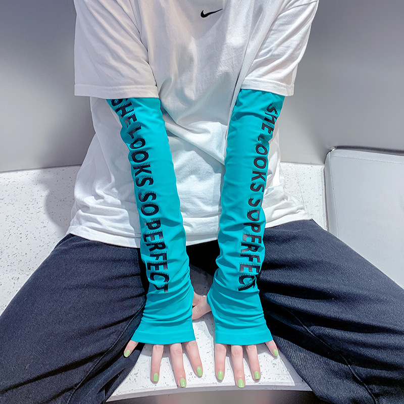 夏季冰爽袖套防晒女护臂手臂套袖男袖子字母运动风冰冰丝手套长韦