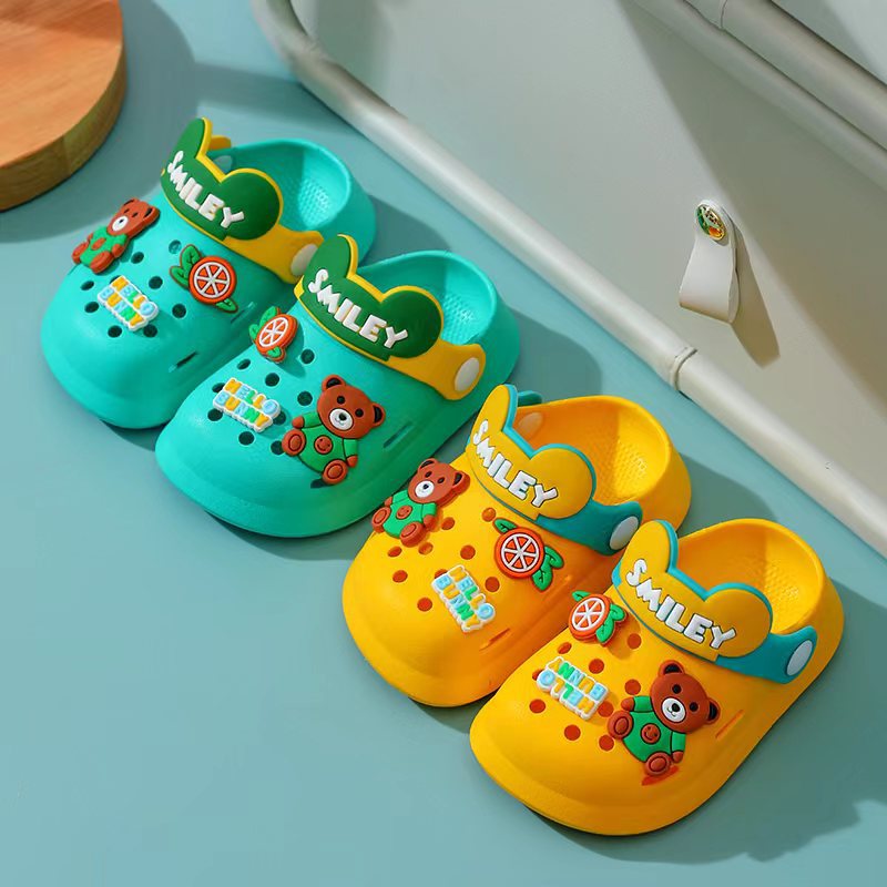 Children's Hole Shoes New Slippers Summer Cute Baby Soft Bottom Boys and Girls Lightweight Outdoor Non-Slip Beach Slippers