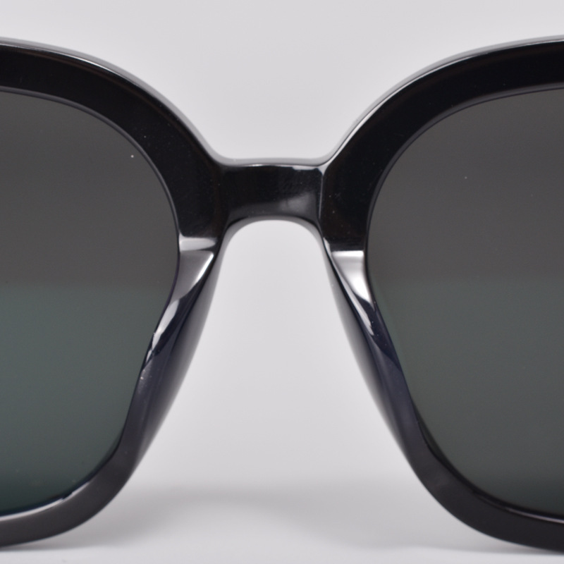 gm品质her新款大方框太阳镜男女开车出游网红抖音同款防紫外墨镜