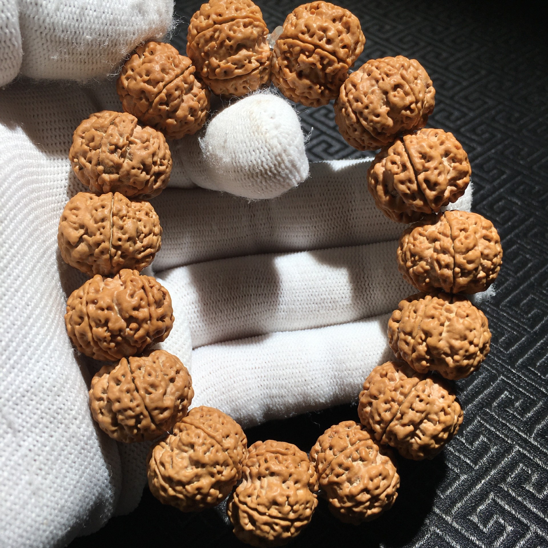 尼泊尔5瓣黄皮飞碟桩五星梅花蜂王大金刚菩提子手串矮桩安娜籽