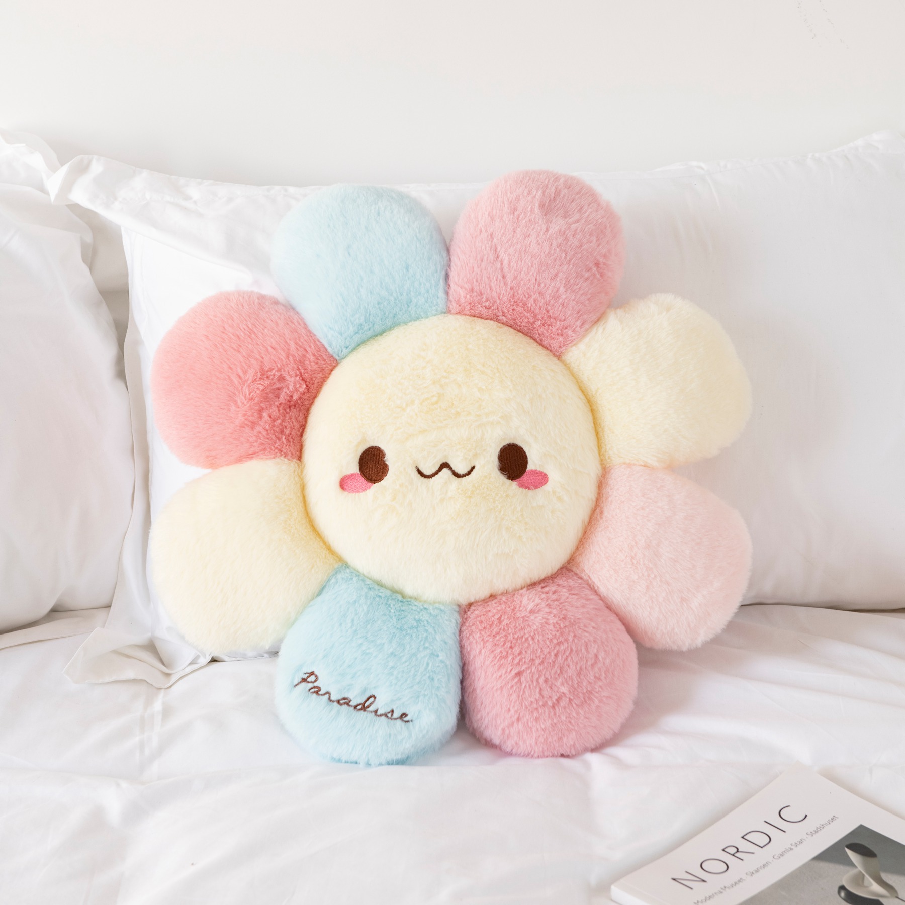 ins风可爱毛绒抱枕小仙女床头靠枕抖音同款卡通柯基屁股睡觉靠垫