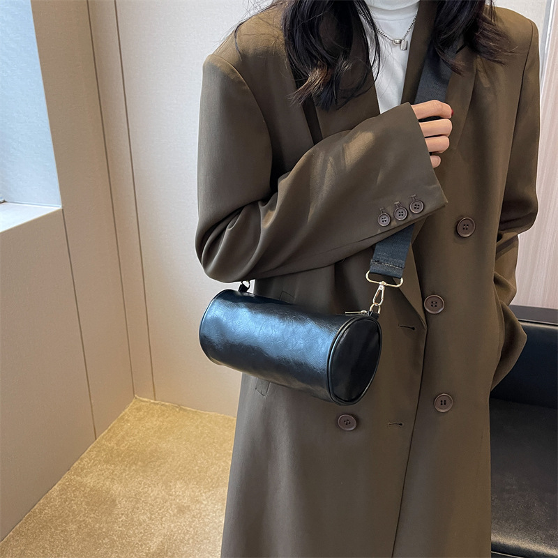 One Shoulder Crossbody Bag Women Bags2022 New Retro Cylinder Baguette Bag Trendy Fashion Solid Color Large-Capacity Backpack