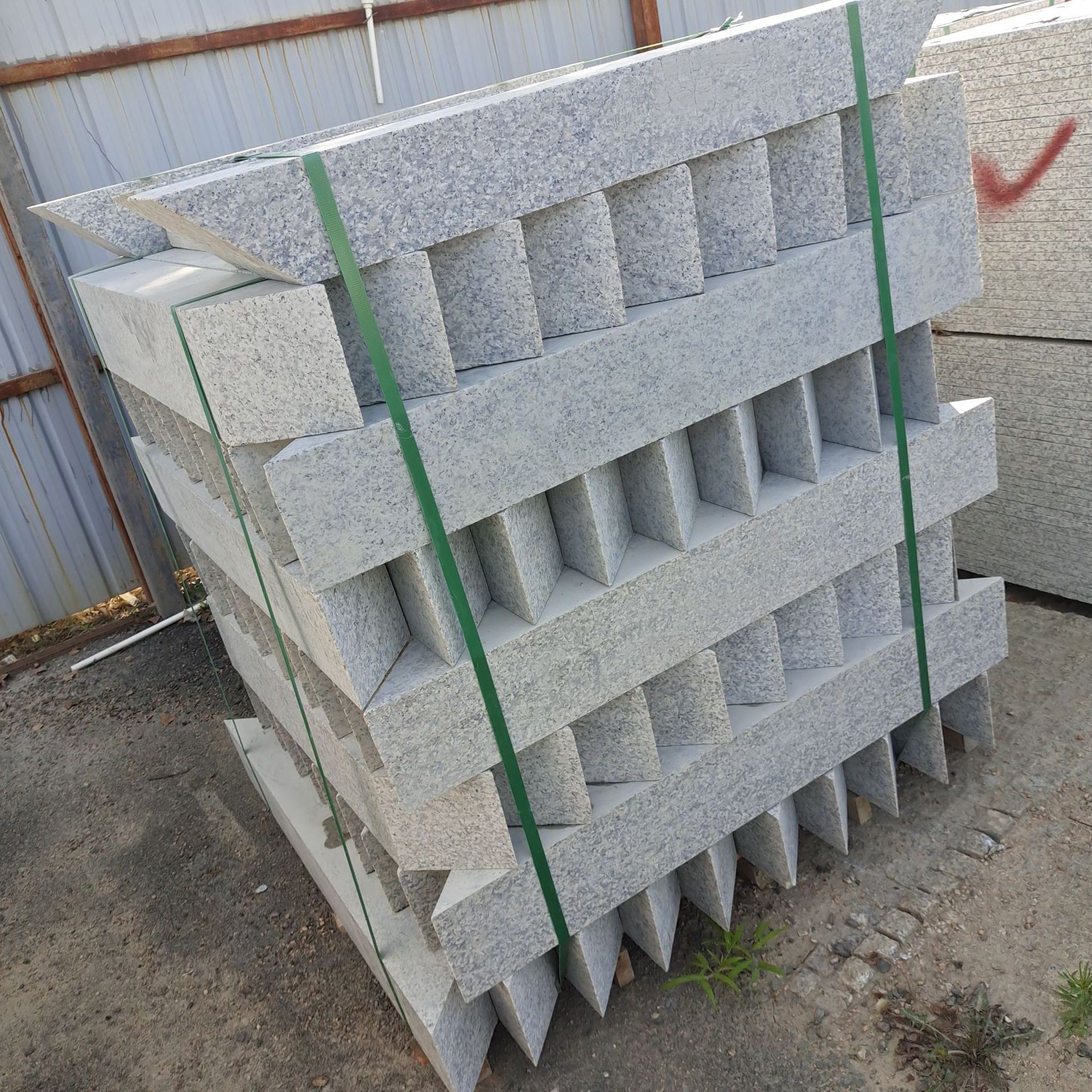 吉林白麻花岗岩树坑石  树围石批发 吉林石材厂家源头