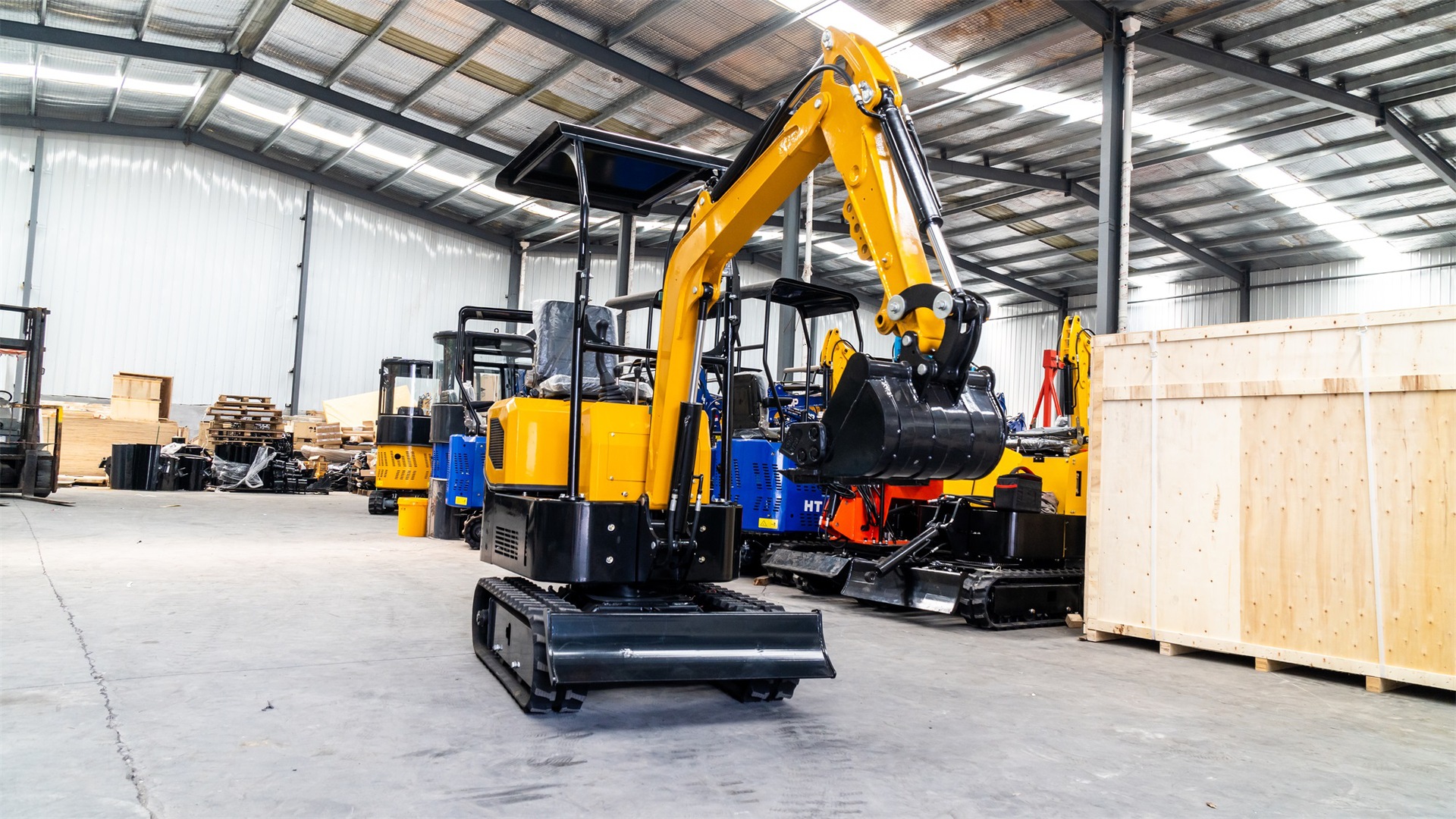 济宁厂家直供微型挖掘机 小型迷你农用挖沟挖土机 园林果园抓木机