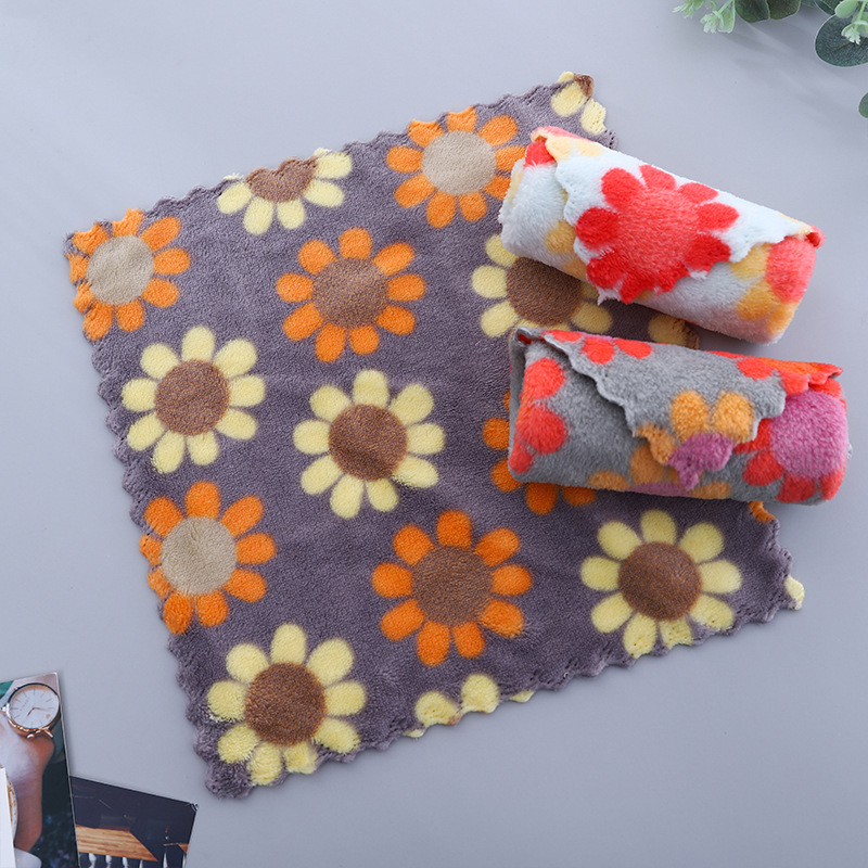 Rag Square Towel Coral Fleece Small Tower Absorbent Printing Hand Washing Kitchen Rag Multi-Functional Square Towel Wholesale