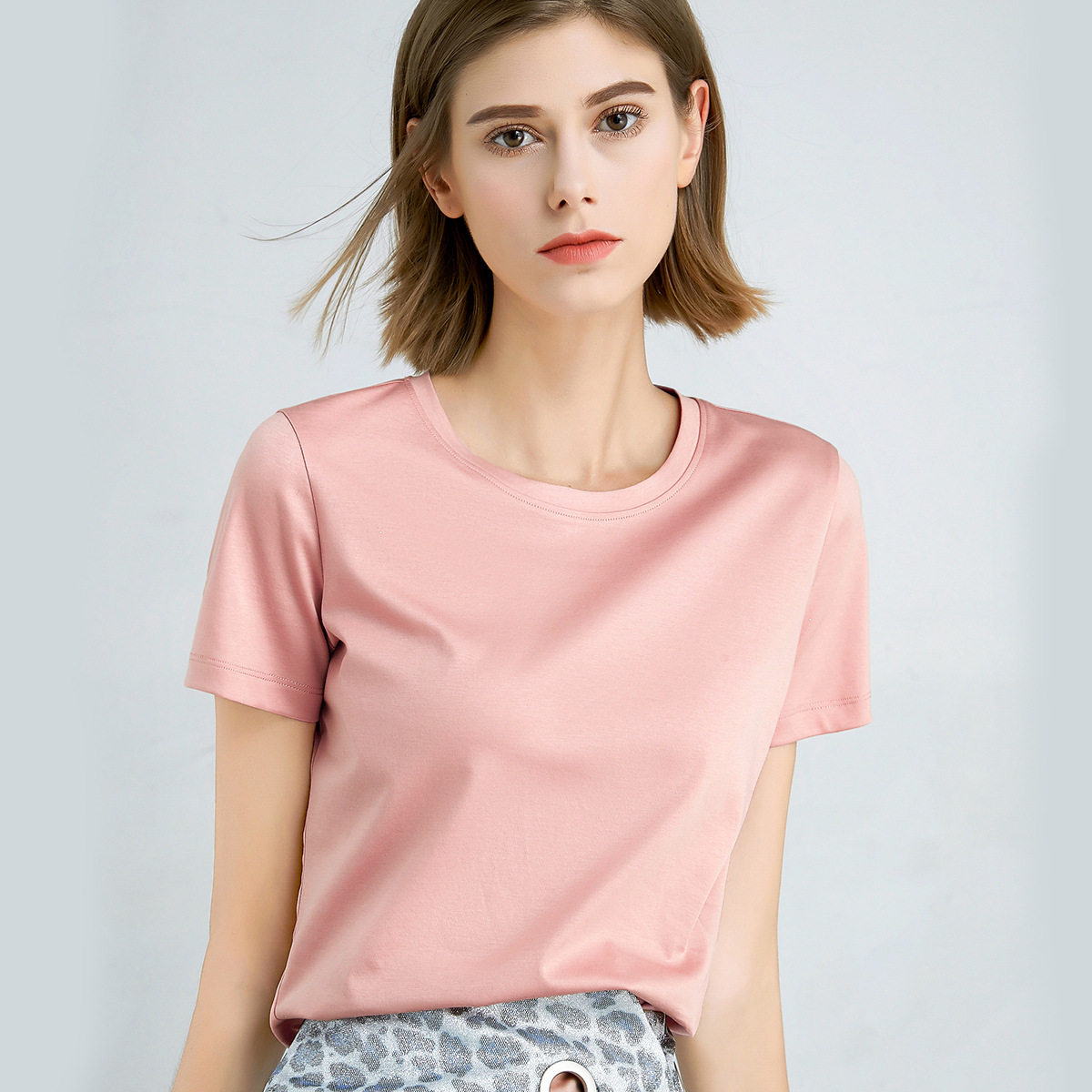 1688高支丝光棉莫代尔t恤女短袖白色t恤夏季女装宽松圆领棉t货源
