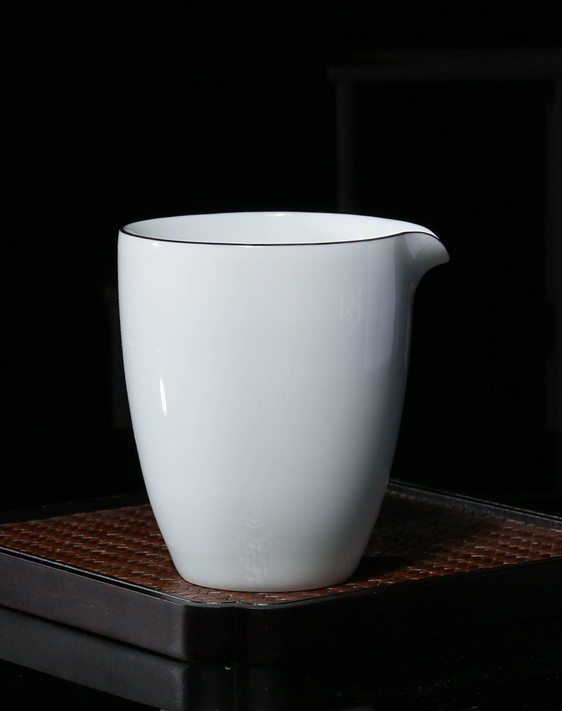 青瓷茶具公道杯德化陶瓷分茶器家用泡茶山水公杯创意公平杯复古