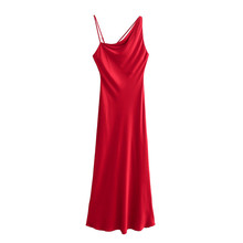批发外贸2023秋季新款欧美风性感斜肩红色丝缎质感吊带连衣裙4786