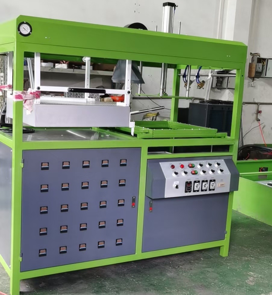 厂家批发水果盒电子托盘小单量全自动真空吸塑料一次性餐盒成型机