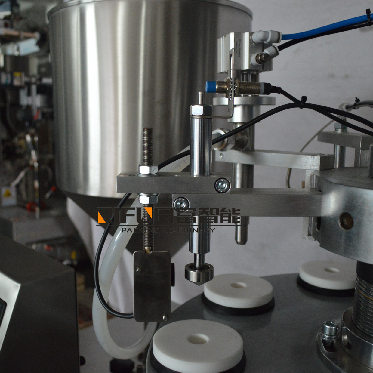 半自动护手霜软管灌装封尾机 凝胶 洗手液灌装封尾机 药膏封尾机