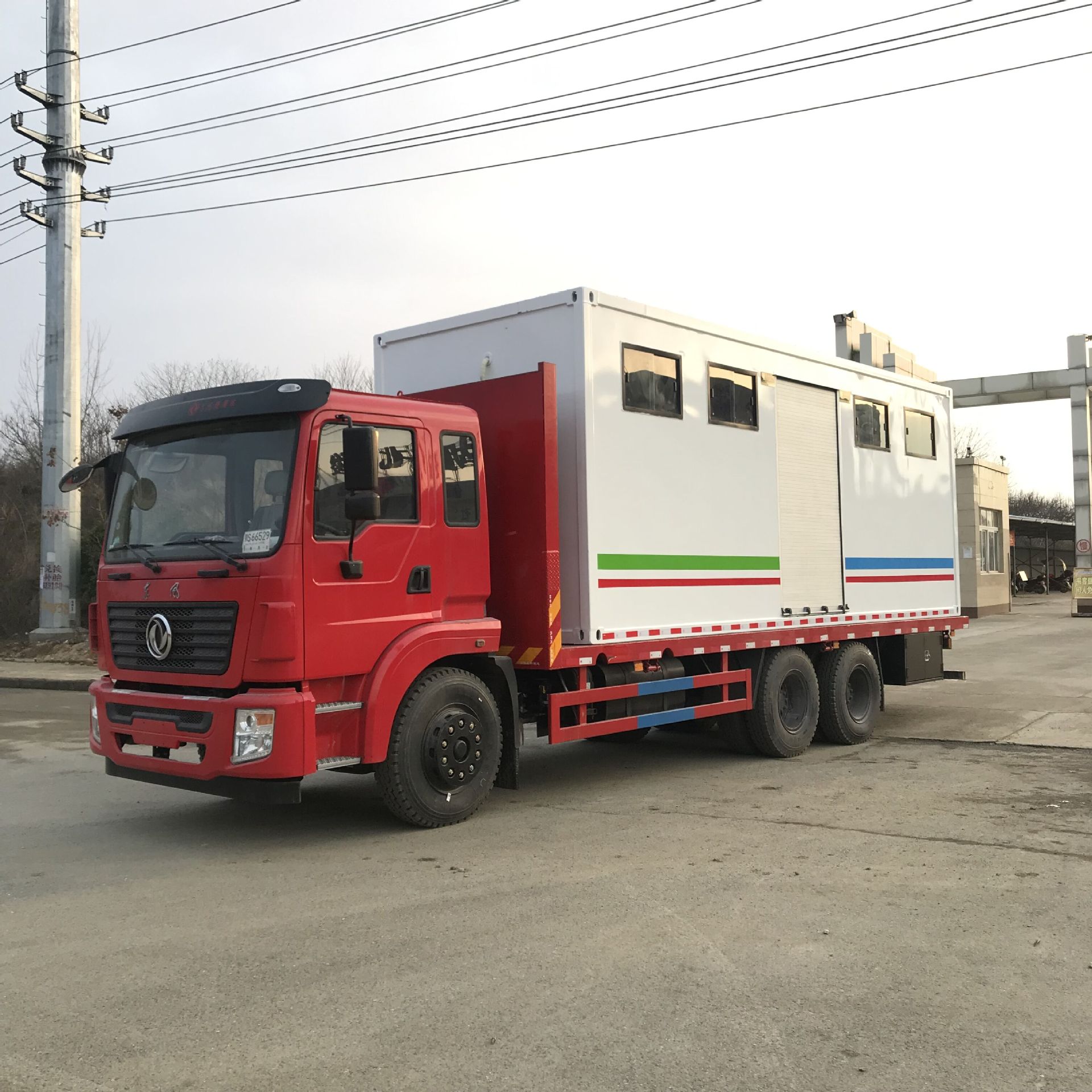 大型流动厕所车多少钱 移动卫生间生产厂家 景区户外移动厕所车