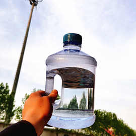 大容量水杯大号防爆超大水壶耐摔便携户外水瓶男塑料吨吨桶