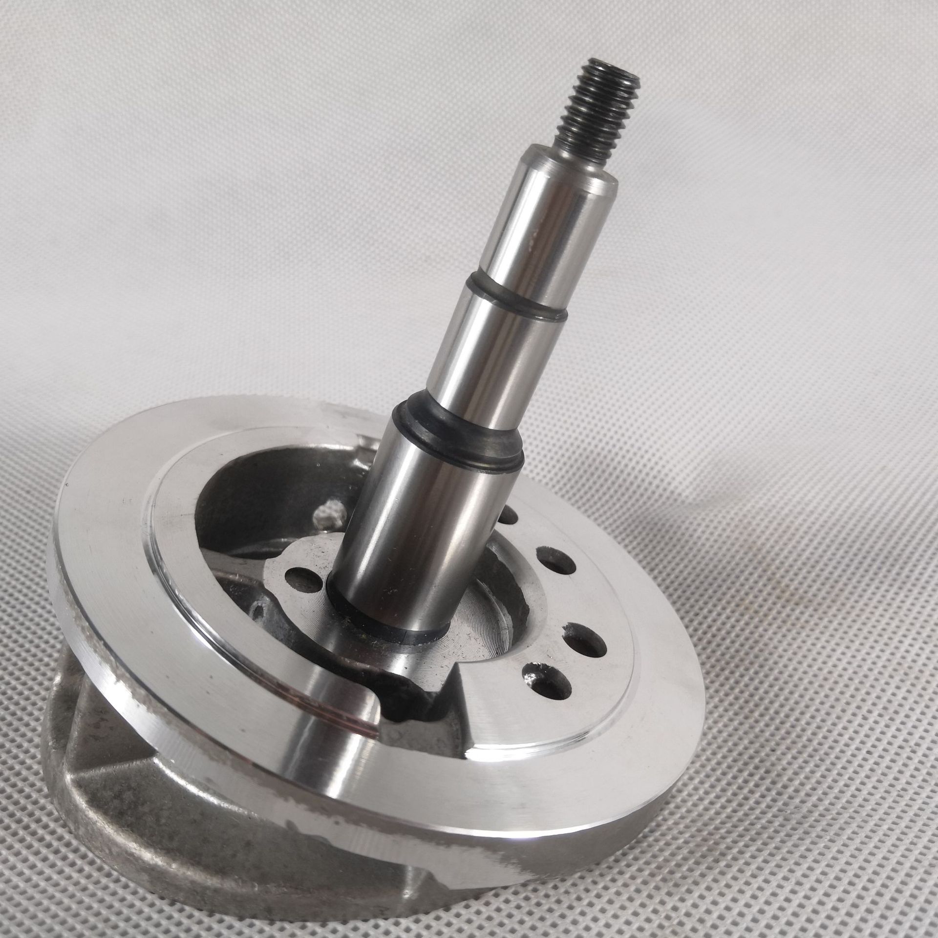 沃尔沃压缩机配件