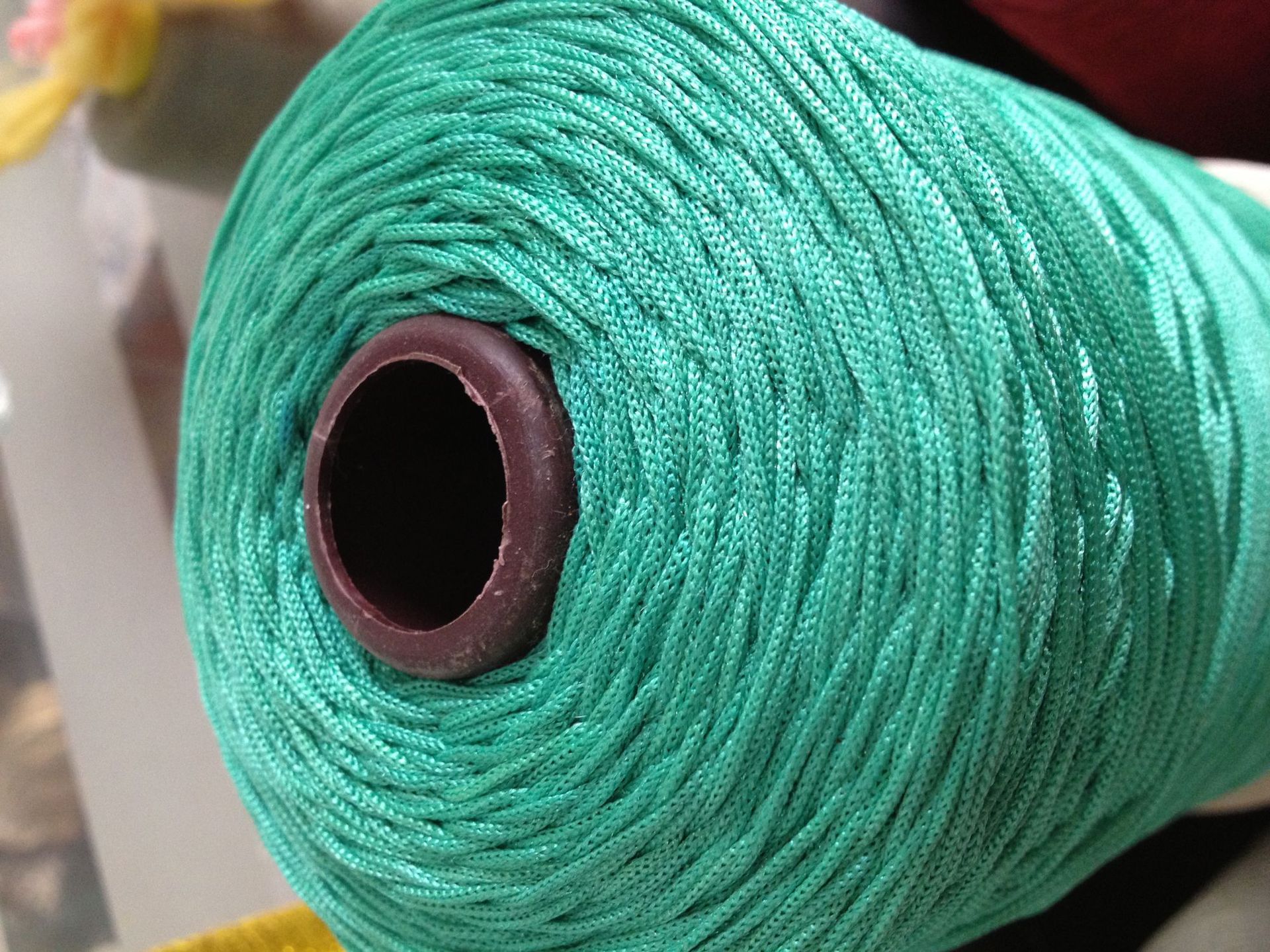 240d涤纶紧四针线 流苏线排须线空心线 服装辅料 十针八针钩针线