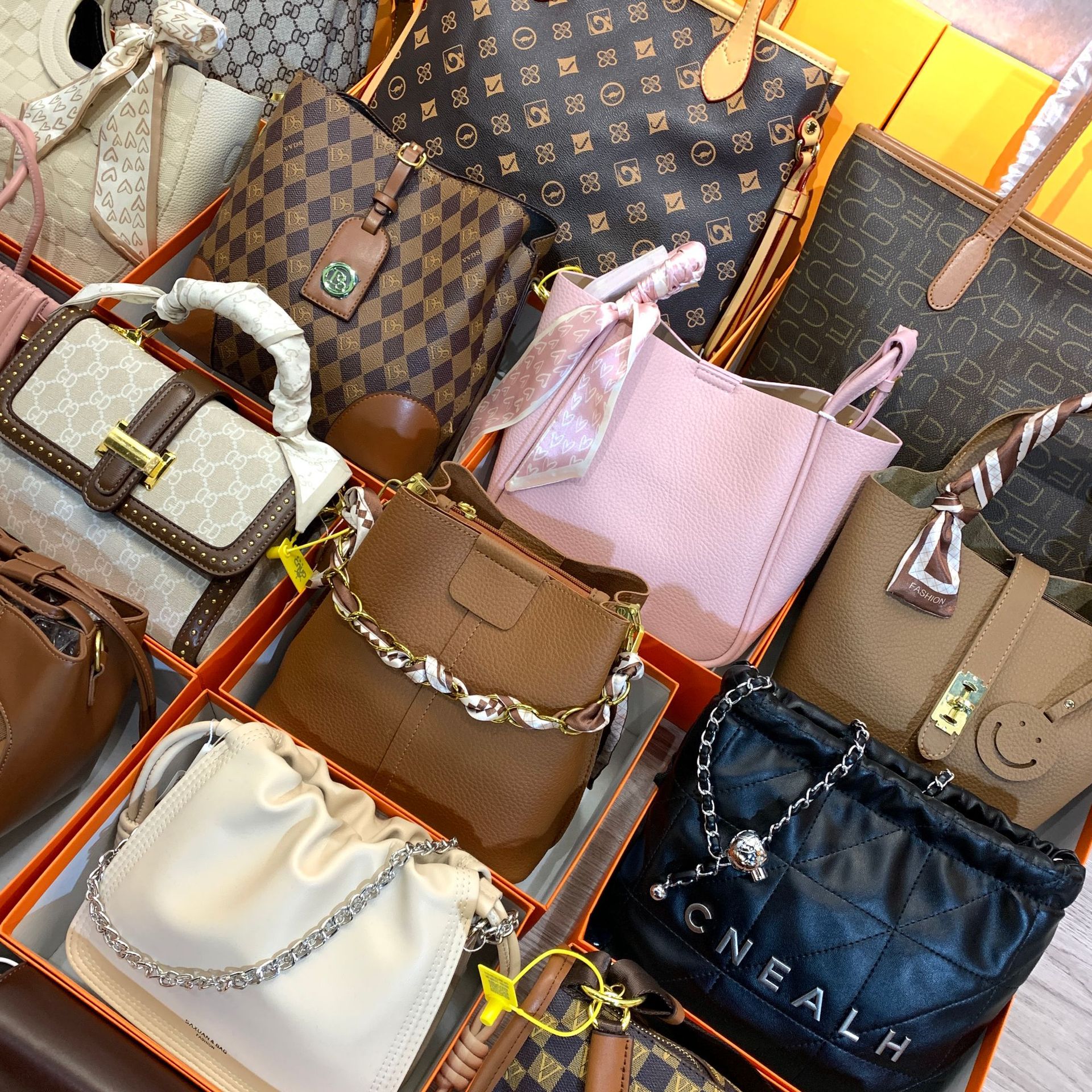 外贸女包跨境女士包包货源单肩斜挎手提托特包直播货源品牌大容量