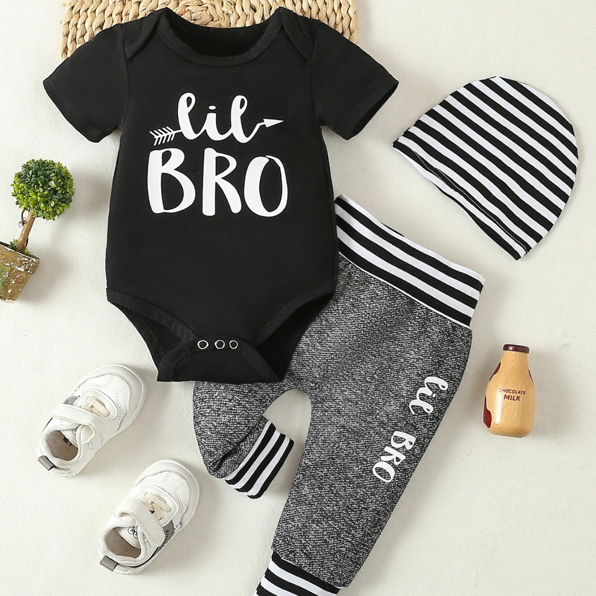 男婴字母印花短袖哈衣爬服 裤子 帽子三件套装-阿里巴巴