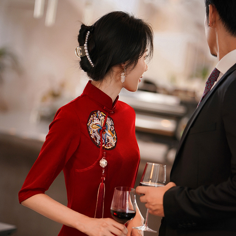 敬酒服新娘旗袍2021夏季新款结婚订婚晚礼服答谢宴会回门红色旗袍