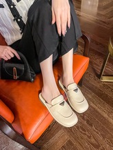 滨莉小姐2023夏季新款外穿时尚平底半包头拖鞋女三角标凉拖鞋