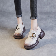 小皮鞋女2024年春季新款方扣厚底时尚粗跟单鞋