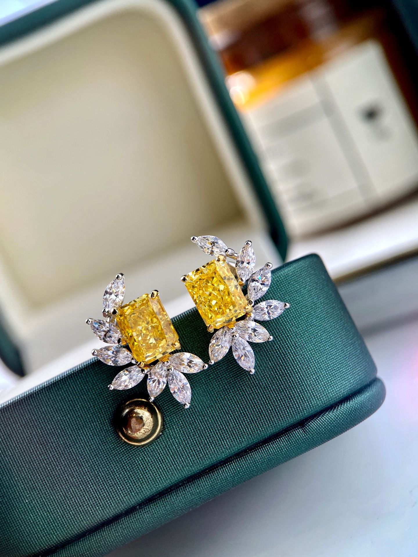 黄钻耳钉彩钻围镶嵌水滴耳环s925银奢华仿真耳饰女精工时尚气质女